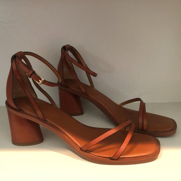 franco sarto ronelle